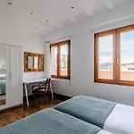 Brightline Penthouse By サン・セバスティアン