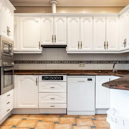 Brightline Penthouse By شقة *